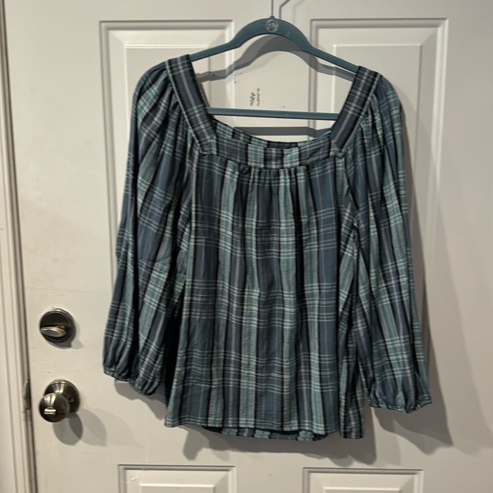 LC Lauren Conrad Medium Top